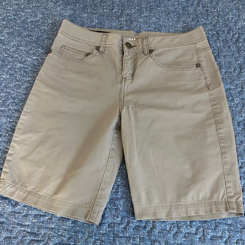 Celine Tan Women's Bermudas